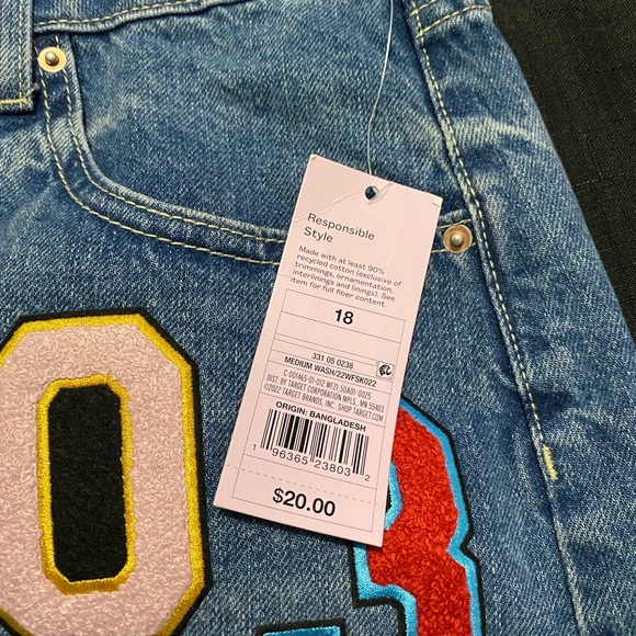 Wild Fable’s Women's Low-Rise Denim Mini Skirt - Medium Wash
Patches Size: 18 - Picture 8 of 11